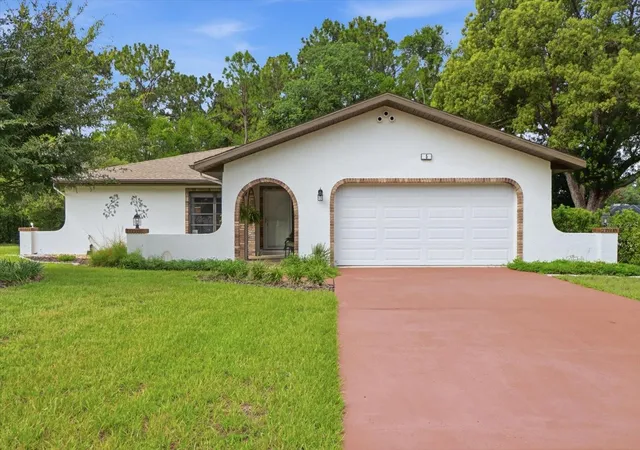 2nd image of 5 Dahoon Dr, Homosassa, FL 34446 | MLS# W7887617
