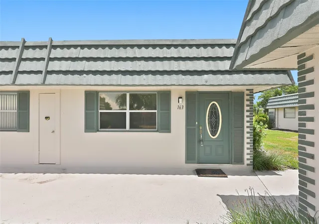 1st image of 1811 Bedford Ln, SUN CITY CENTER, FL 33573