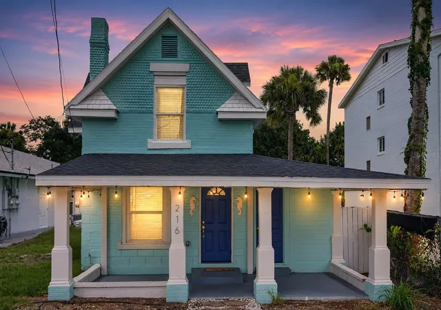 Photo 1 of Single family home for sale at 216 N Halifax Ave, Daytona Beach, FL 32118 | MLS# FC319943 | Listing updated on 2026-09-12