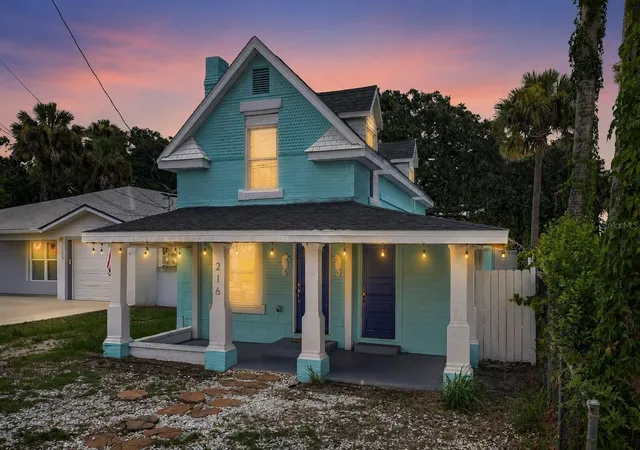 Photo 3 of Single family home for sale at 216 N Halifax Ave, Daytona Beach, FL 32118 | MLS# FC319943 | Listing updated on 2026-09-12
