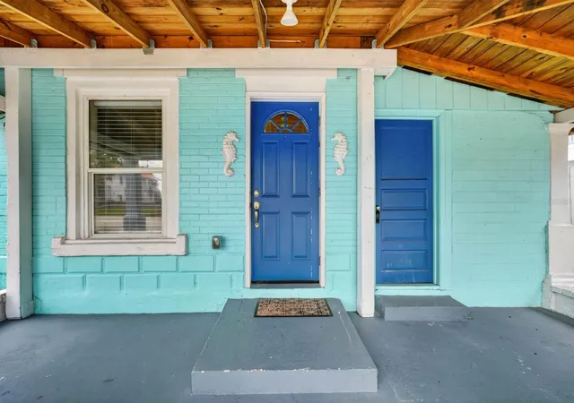 Photo 4 of Single family home for sale at 216 N Halifax Ave, Daytona Beach, FL 32118 | MLS# FC319943 | Listing updated on 2026-09-12