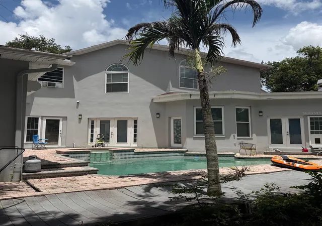 Photo 2 of Single family home for sale at 1931 Oak Ridge Ct, Clearwater, FL 33759 | MLS# TB8529045 | Listing updated on 2026-09-01
