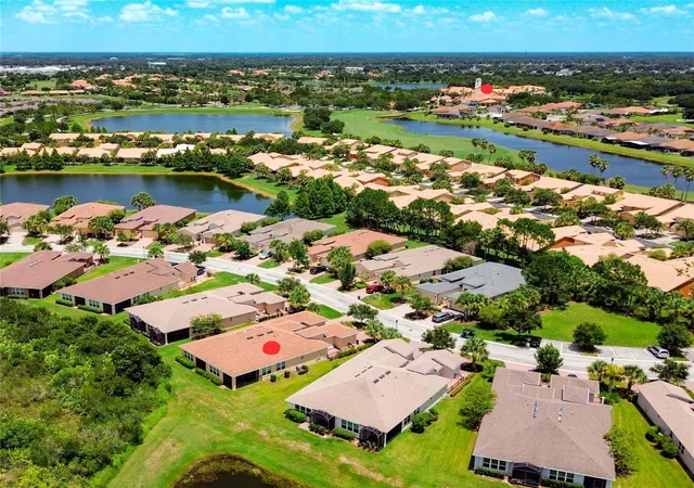 3rd image of 3455 Fallbrook Dr, Kissimmee, FL 34759 | MLS# S5153701