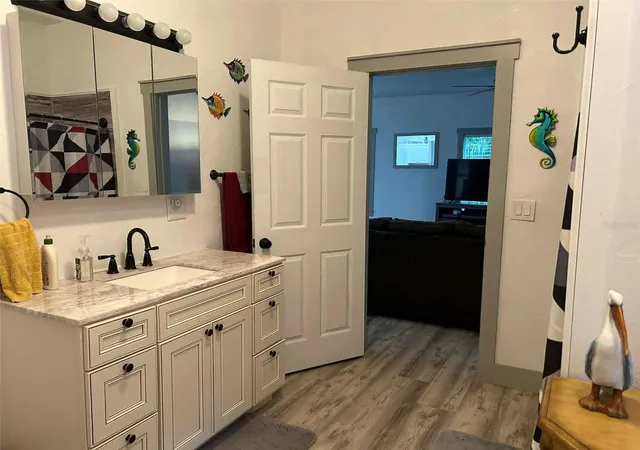 5th image of 2028 Old New York Ave, Deland, FL 32720 | MLS# A4699946
