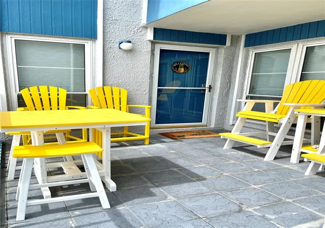 Photo 3 of Townhouse for sale at 315 Medallion Blvd #H, Madeira Beach, FL 33708 | MLS# TB8529075 | Listing updated on 2026-10-07