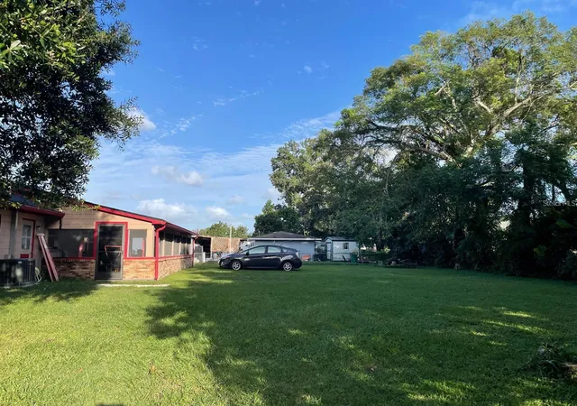 Photo 3 of Single family home for sale at 1212 Shawnee Dr, Kissimmee, FL 34744 | MLS# S5153705 | Listing updated on 2026-09-04