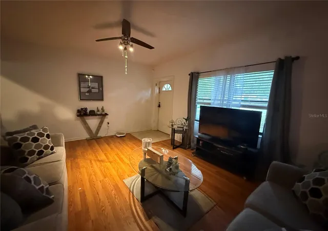 4th image of 1435 Triangle Dr, Mount Dora, FL 32757 | MLS# G5115076