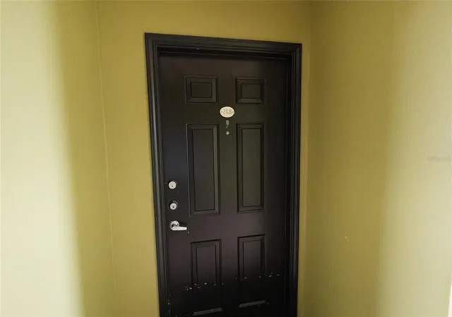 Photo 2 of Condo for sale at 911 N Orange Ave #248, Orlando, FL 32801 | MLS# O6424967 | Listing updated on 2026-08-10