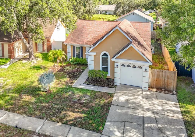 Photo 3 of Single family home for sale at 1032 Hardwood Dr, Valrico, FL 33596 | MLS# C7528384 | Listing updated on 2026-09-18