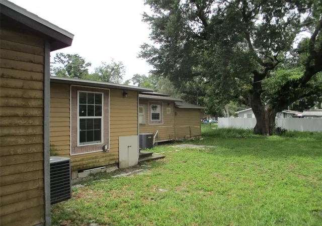 Photo 3 of Single family home for sale at 302 E 130th Avenue, Tampa, FL 33612 | MLS# W7887621 | Listing updated on 2026-09-01