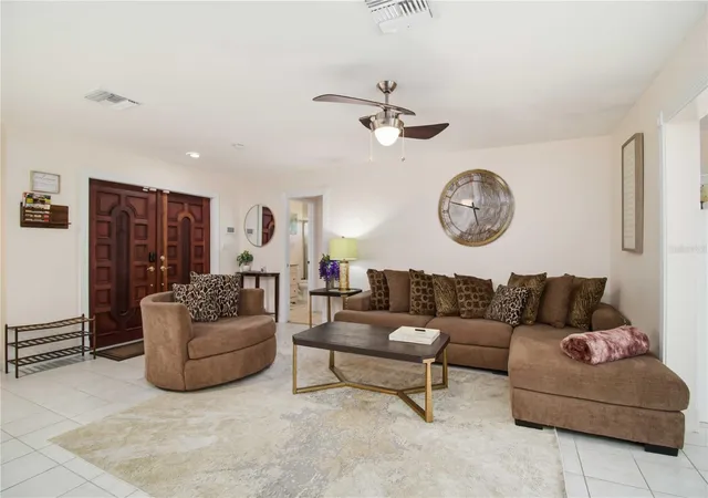 Photo 3 of Single family home for sale at 3136 Bispham Rd, Sarasota, FL 34231 | MLS# A4699957 | Listing updated on 2026-09-06