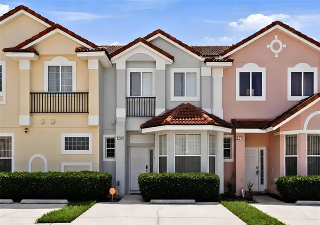 Photo 2 of Townhouse for sale at 1280 S Beach Cir, Kissimmee, FL 34746 | MLS# O6424976 | Listing updated on 2026-09-03