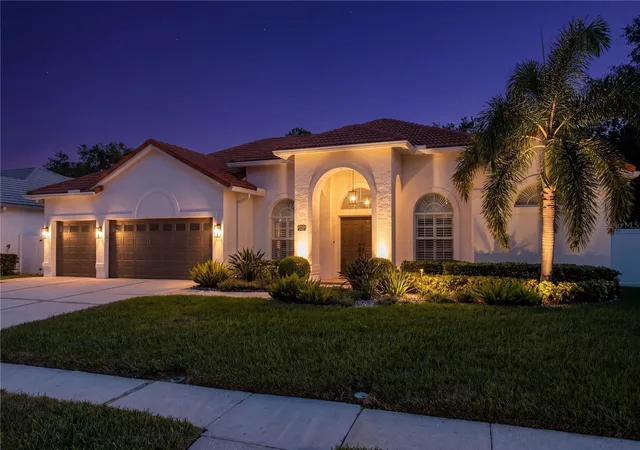2nd image of 2801 Shore Breeze Dr, Tampa, FL 33611 | MLS# TB8529097