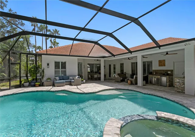 5th image of 2801 Shore Breeze Dr, Tampa, FL 33611 | MLS# TB8529097
