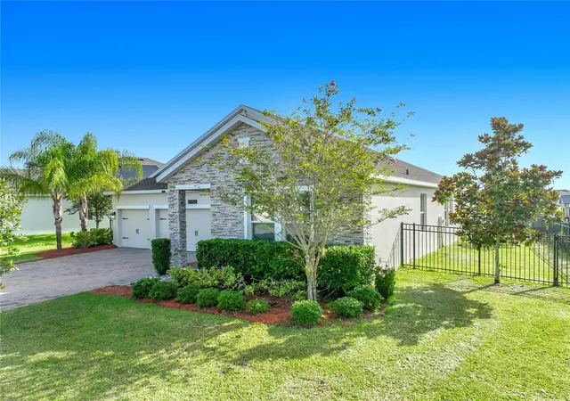 Photo 2 of Sale Pending at 10952 Longleaf Woods Dr, Orlando, FL 32832 | MLS# O6424980 | Listing updated on 2026-08-14