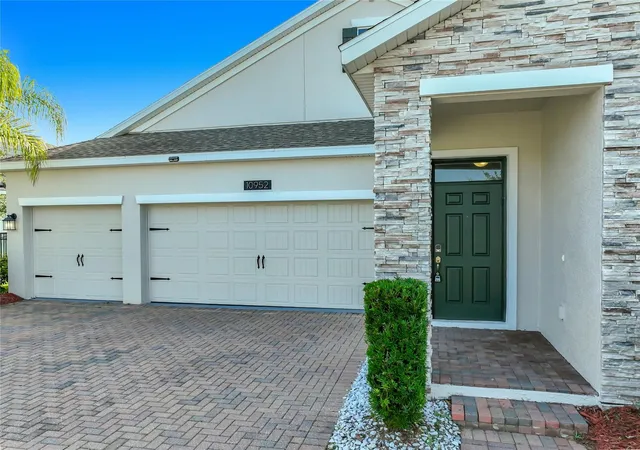 Photo 4 of Sale Pending at 10952 Longleaf Woods Dr, Orlando, FL 32832 | MLS# O6424980 | Listing updated on 2026-08-14