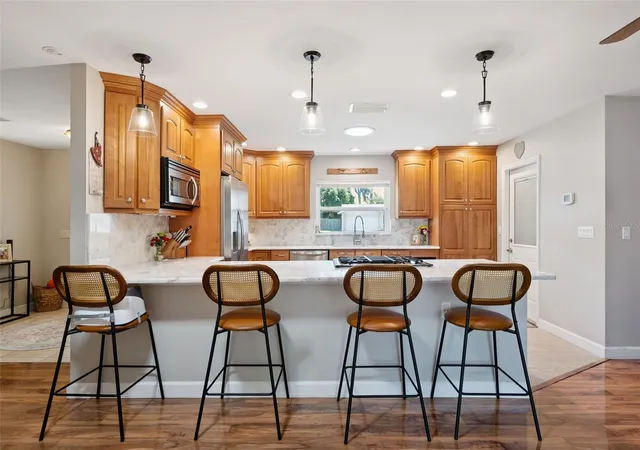 5th image of 102 Aspen Pl, Longwood, FL 32750 | MLS# O6424981