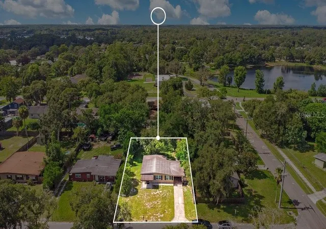 17th image of 310 E 6th St, Chuluota, FL 32766 | MLS# R4911656