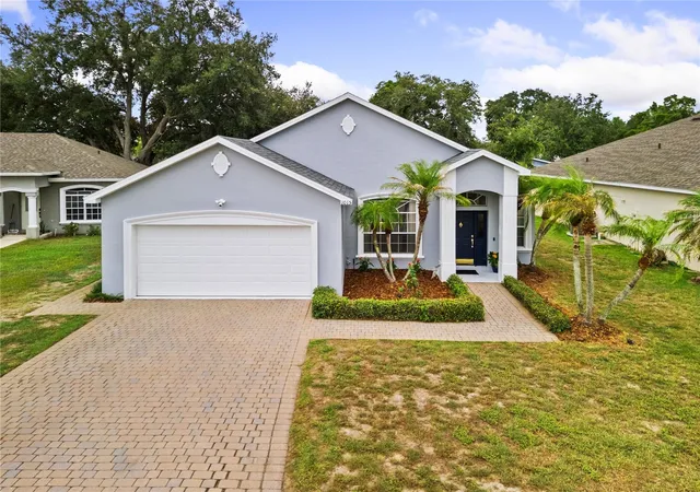 Photo 1 of Single family home for sale at 1015 Robin Ln, Winter Haven, FL 33884 | MLS# L4963504 | Listing updated on 2026-09-03