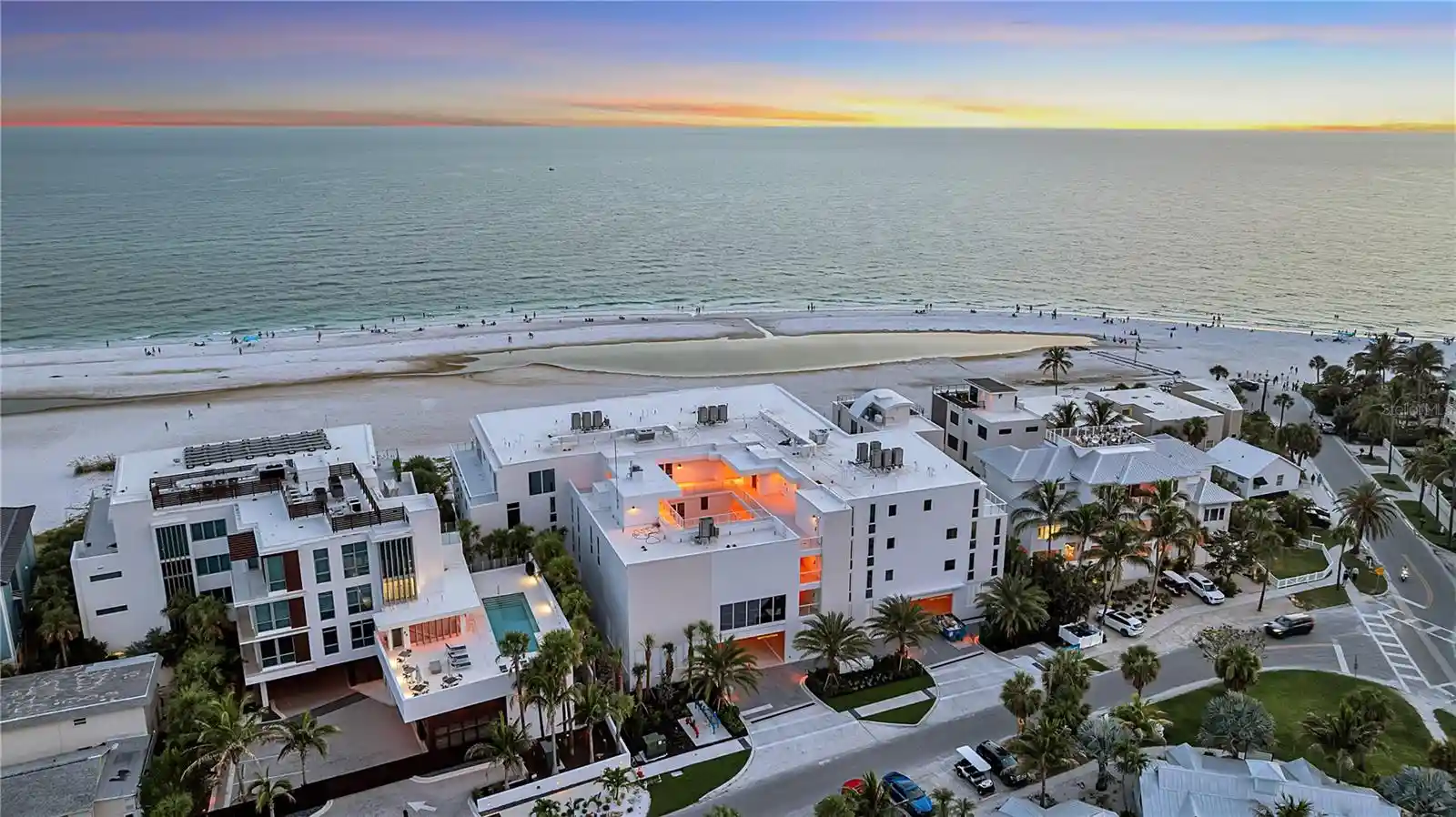 Listing Photo 51 - Condo for sale in 70 Avenida Veneccia located at 70 Avenida Veneccia, Sarasota, FL 34242 - Unit #202