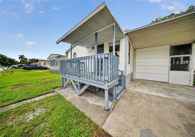 Photo 2 of Manufactured home for sale at 21720 Nw 8th Court, Pembroke Pines, FL 33029 | MLS# OM728440 | Listing updated on 2026-08-02