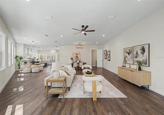 Photo 4 of Townhouse for sale at 110 S Arrawana Ave #2, Tampa, FL 33609 | MLS# TB8529122 | Listing updated on 2026-09-02