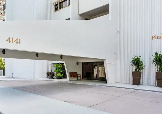 Photo 2 of Condo for sale at 4141 Bayshore Blvd #505, Tampa, FL 33611 | MLS# TB8529123 | Listing updated on 2026-07-15