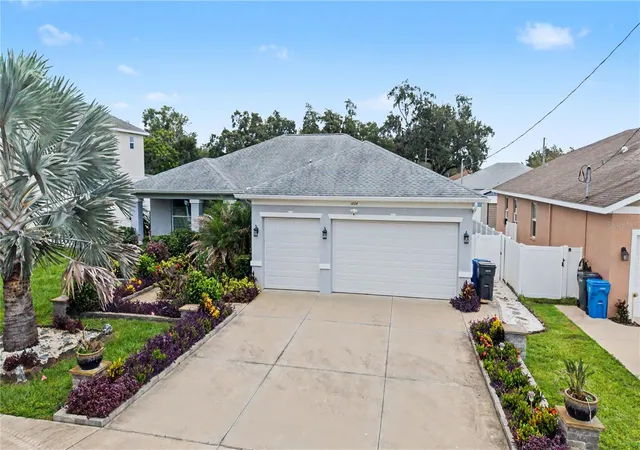 1st image of 1604 Main St, Valrico, FL 33594 | MLS# TB8529125