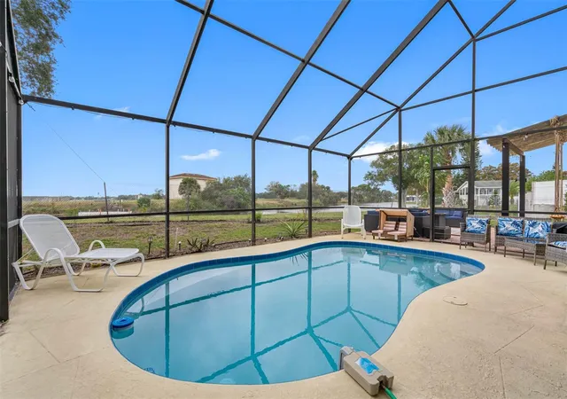 1st image of 12692 Pineway Dr, Largo, FL 33773 | MLS# O6425011