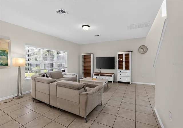 3rd image of 3145 Jade Tree Pt, Oviedo, FL 32765 | MLS# O6425012