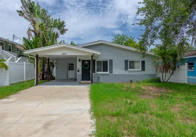 Photo 1 of Single family home for sale at 4911 Chancellor St Ne, Saint Petersburg, FL 33703 | MLS# TB8529130 | Listing updated on 2026-09-14