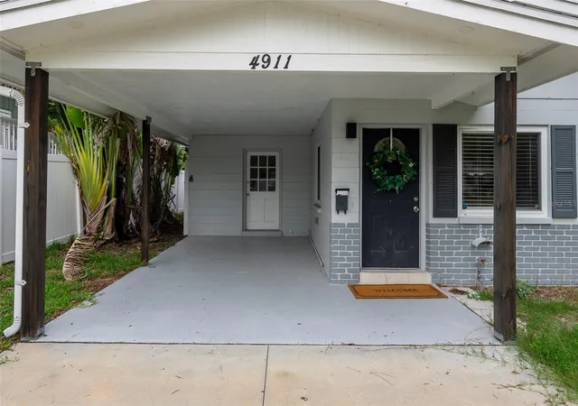Photo 3 of Single family home for sale at 4911 Chancellor St Ne, Saint Petersburg, FL 33703 | MLS# TB8529130 | Listing updated on 2026-09-14