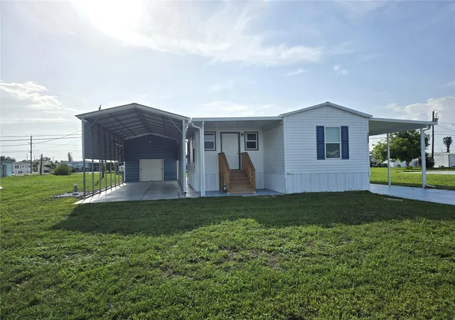 2nd image of 1359 Ibis Dr, Englewood, FL 34224 | MLS# D6148069