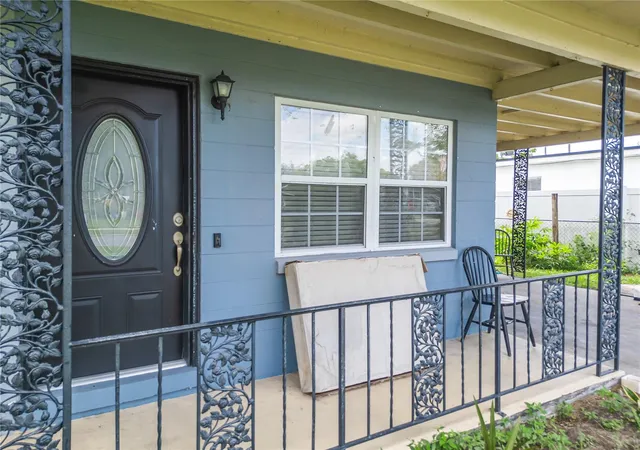 Photo 2 of Single family home for sale at 6017 Candlewood Ln, Orlando, FL 32809 | MLS# O6425022 | Listing updated on 2026-07-20