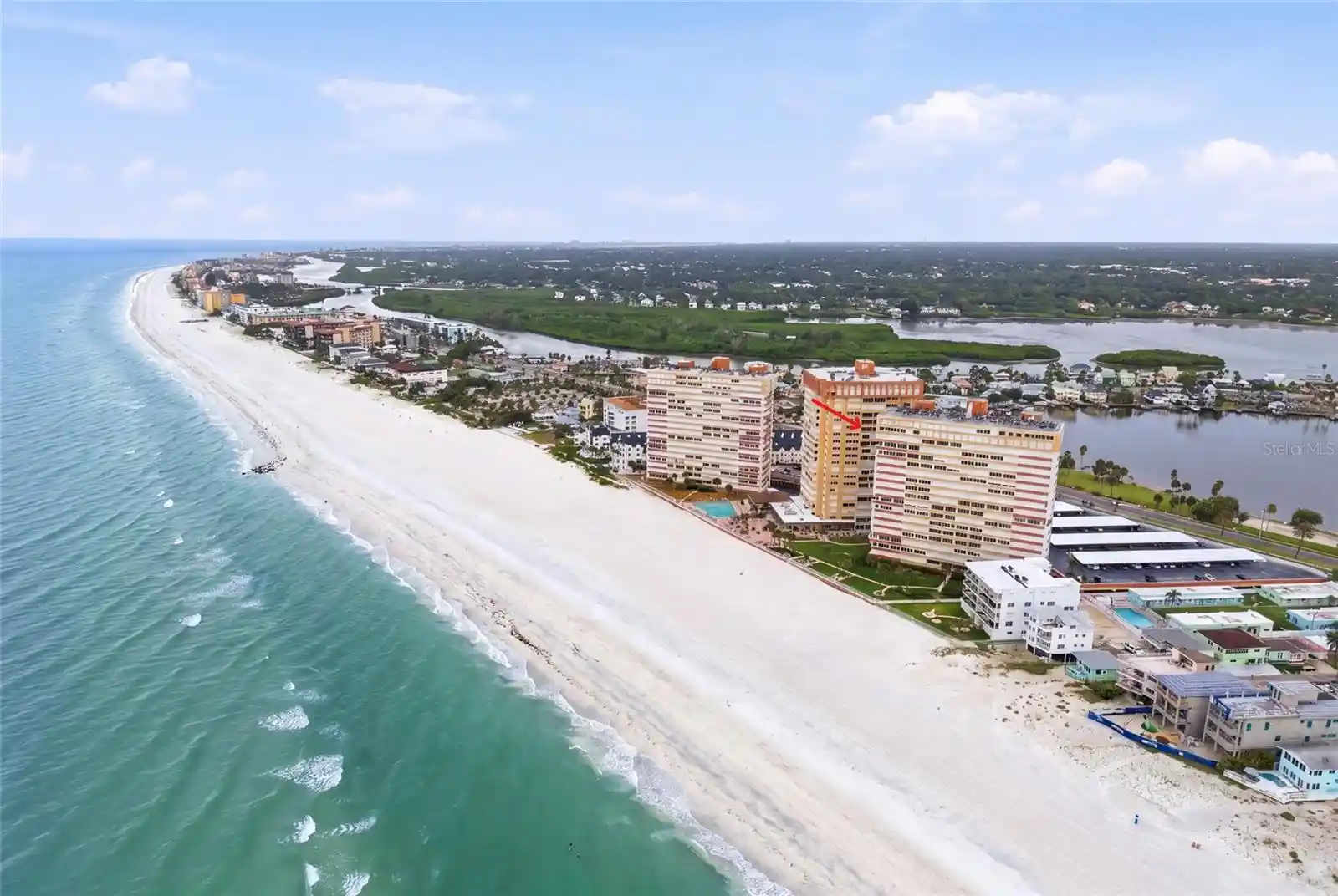 Listing Photo 1 - Condo for sale in 17920 Gulf Blvd located at 17920 Gulf Blvd, Redington Shores, FL 33708 - Unit #1502
