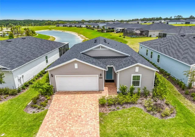 Photo 2 of Single family home for sale at 3153 Tupelo Loop, Green Cove Springs, FL 32043 | MLS# O6425029 | Listing updated on 2026-10-09