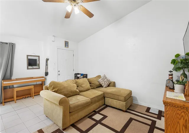 Listing Photo 4 - Condo for sale in building located at 2038 SW 70th Ter, GAINESVILLE, FL 32607