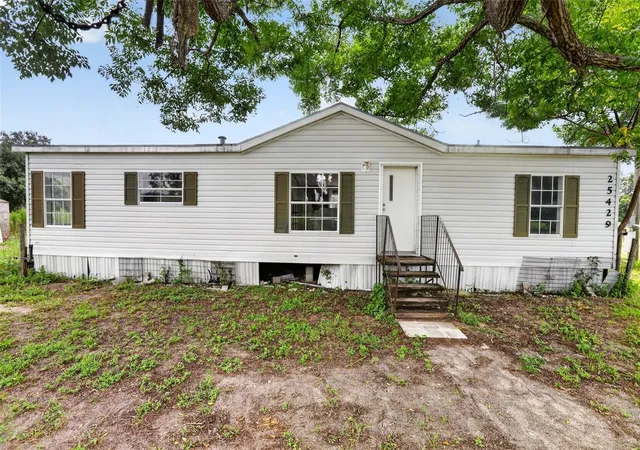 Photo 1 of Manufactured home for sale at 25429 Shetland Trl, Sorrento, FL 32776 | MLS# O6425037 | Listing updated on 2026-08-04