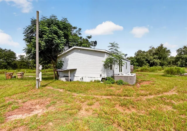 Photo 32 of Manufactured home for sale at 25429 Shetland Trl, Sorrento, FL 32776 | MLS# O6425037 | Listing updated on 2026-08-04