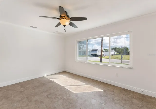 Listing Photo 4 - Condo for sale in building located at 14036 Marguerite Dr, MADEIRA BEACH, FL 33708