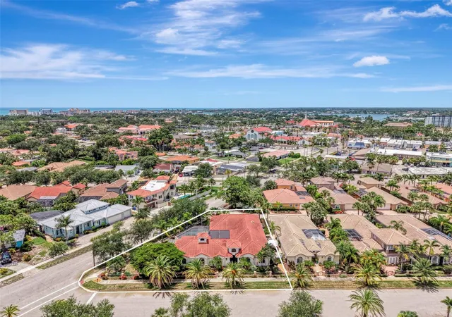 Photo 2 of Sale Pending at 256 Pensacola Rd, Venice, FL 34285 | MLS# C7528392 | Listing updated on 2026-08-24
