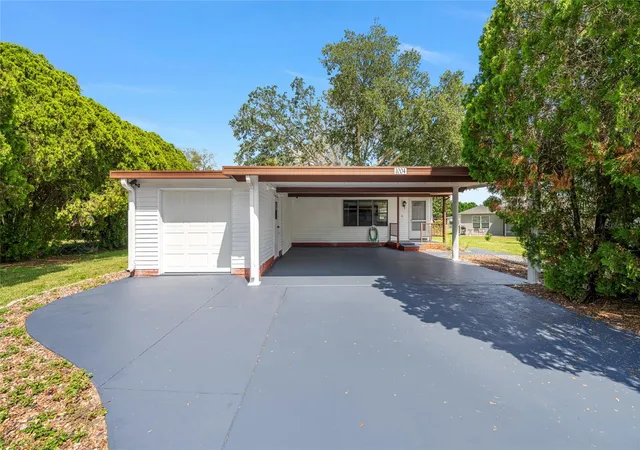 1st image of 1004 Ann Ave, Lady Lake, FL 32159 | MLS# OM728453