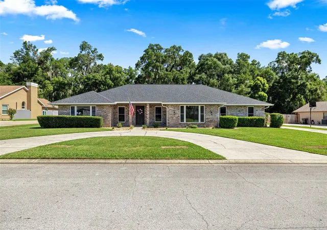 1st image of 2611 Se 27 St, Ocala, FL 34471 | MLS# OM728454