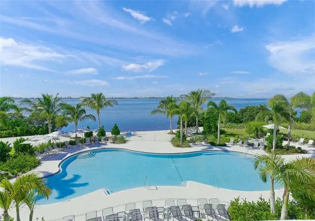 2nd image of 264 Saint Lucia Dr, BRADENTON, FL 34209