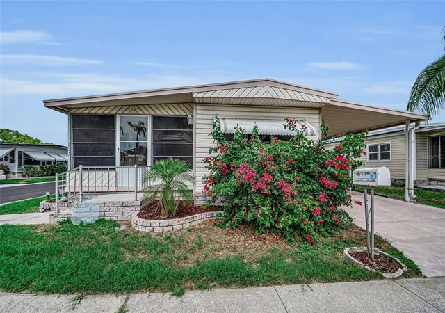 2nd image of 10539 Tahitian Ln #112, Largo, FL 33773 | MLS# TB8529171