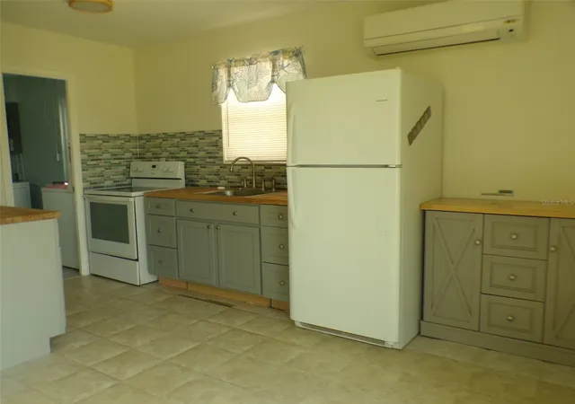 4th image of 4011 Grobe St, North Port, FL 34287 | MLS# K4903637