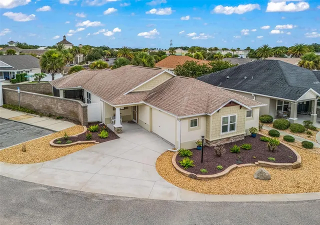 Single family home for sale at 2877 Feustel Ave, THE VILLAGES, FL 32163 | MLS# G5115085