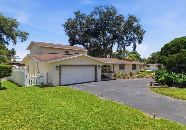 Photo 3 of Single family home for sale at 701 58th Avenue S, Saint Petersburg, FL 33705 | MLS# TB8529181 | Listing updated on 2026-08-24
