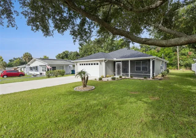 Photo 2 of Single family home for sale at 209 Jean St, Tavares, FL 32778 | MLS# G5115086 | Listing updated on 2026-09-25