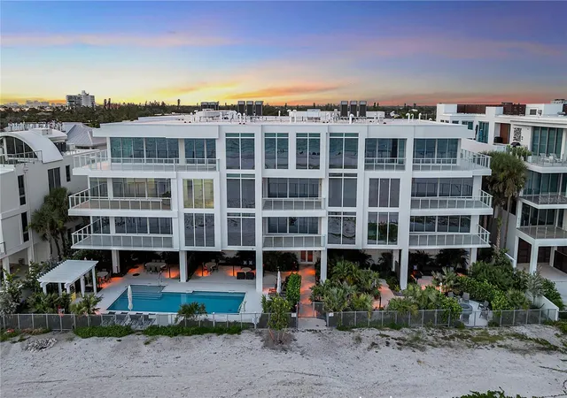1st image of 70 Avenida Veneccia #204, Sarasota, FL 34242 | MLS# A4700005